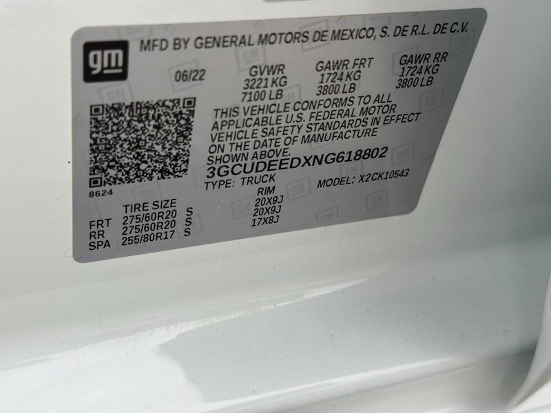 Chevrolet Silverado 1500 Vehicle Full-screen Gallery Image 23