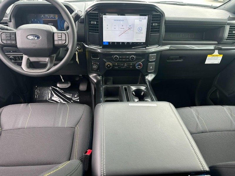 Ford F-150 Vehicle Full-screen Gallery Image 5