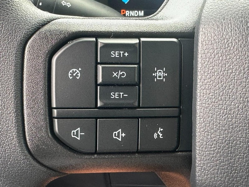 Ford F-150 Vehicle Full-screen Gallery Image 11