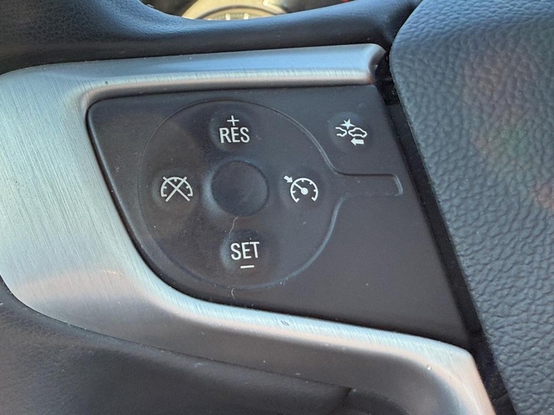 GMC Acadia Vehicle Full-screen Gallery Image 14