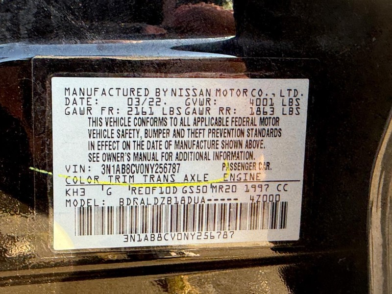 Nissan Sentra Vehicle Full-screen Gallery Image 23