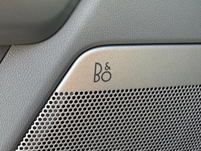 Ford F-150 Lightning Vehicle Full-screen Gallery Image 20