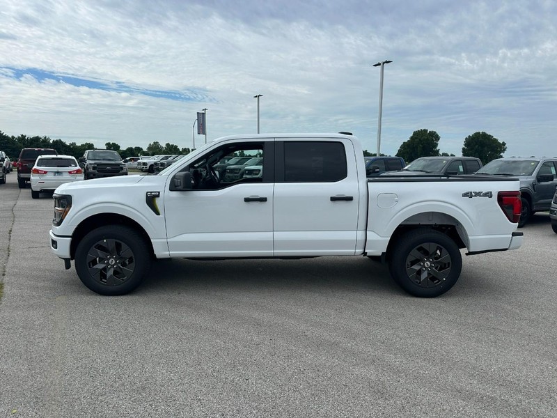 Ford F-150 Vehicle Full-screen Gallery Image 2