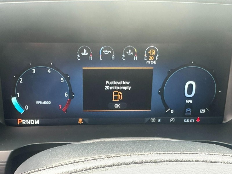 Ford F-150 Vehicle Full-screen Gallery Image 13