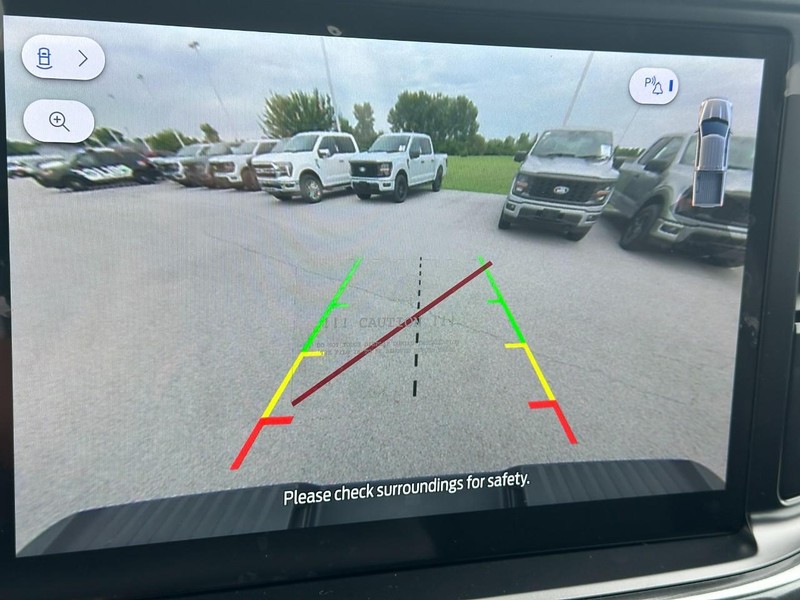 Ford F-150 Vehicle Full-screen Gallery Image 14