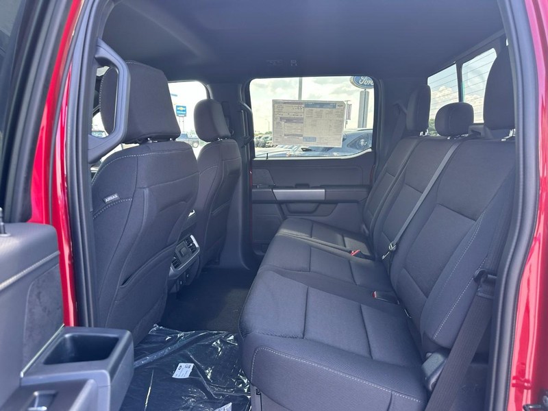 Ford F-150 Vehicle Full-screen Gallery Image 4