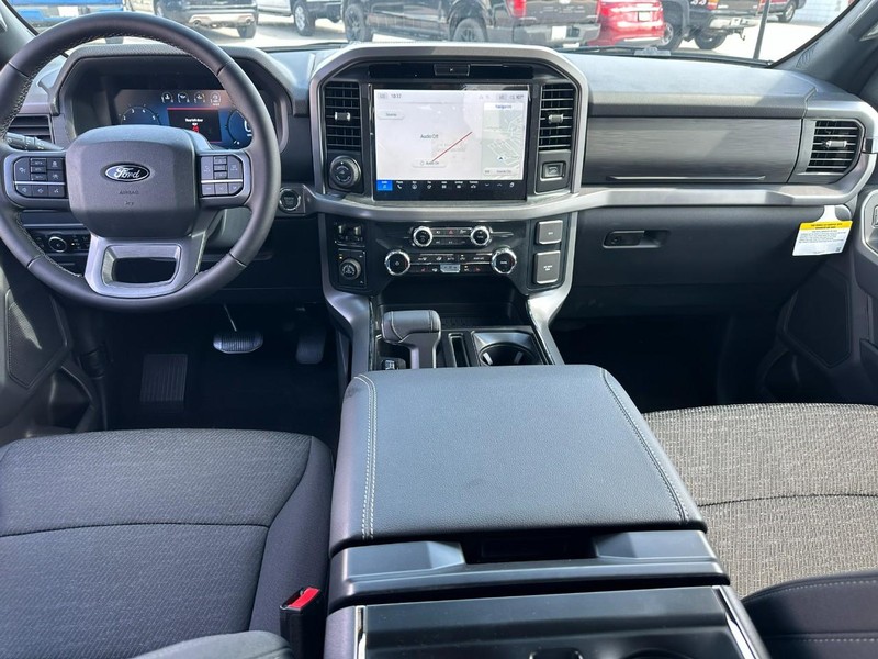 Ford F-150 Vehicle Full-screen Gallery Image 5