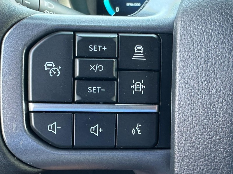 Ford F-150 Vehicle Full-screen Gallery Image 11