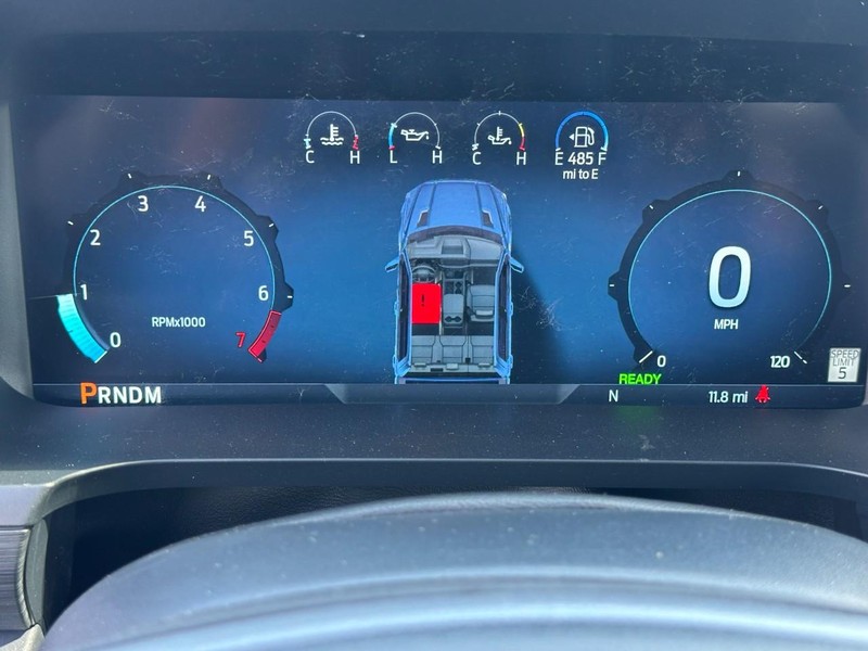 Ford F-150 Vehicle Full-screen Gallery Image 13