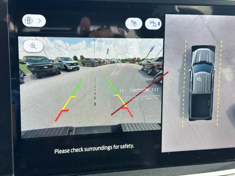 Ford F-150 Vehicle Full-screen Gallery Image 16