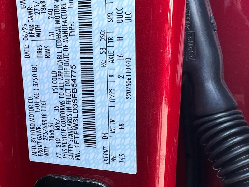 Ford F-150 Vehicle Full-screen Gallery Image 17