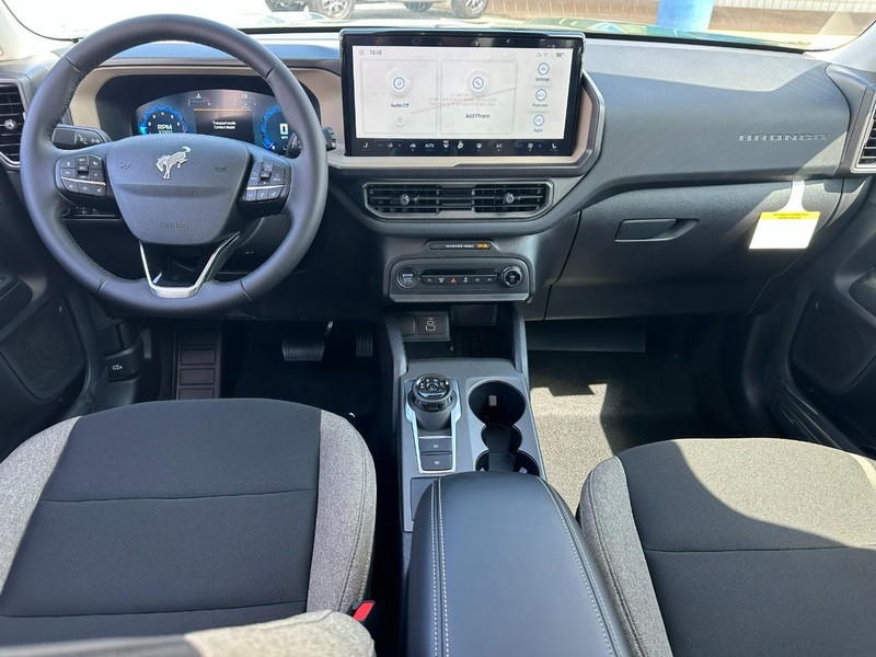 Ford Bronco Sport Vehicle Full-screen Gallery Image 5