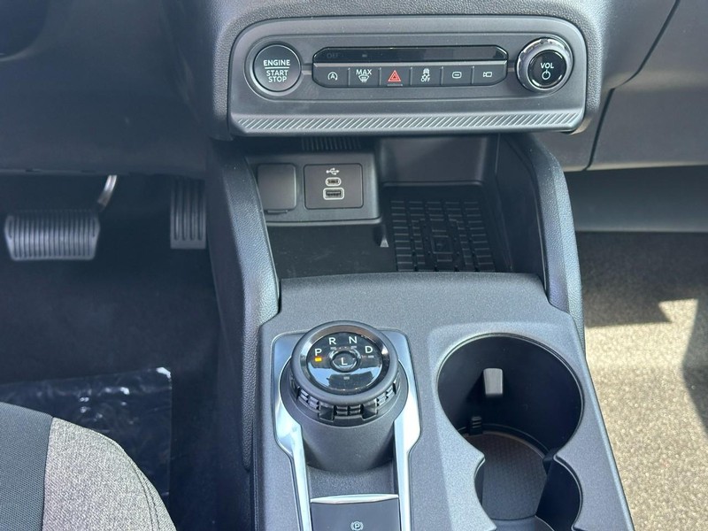 Ford Bronco Sport Vehicle Full-screen Gallery Image 8