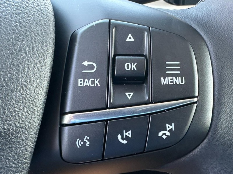 Ford Bronco Sport Vehicle Full-screen Gallery Image 11