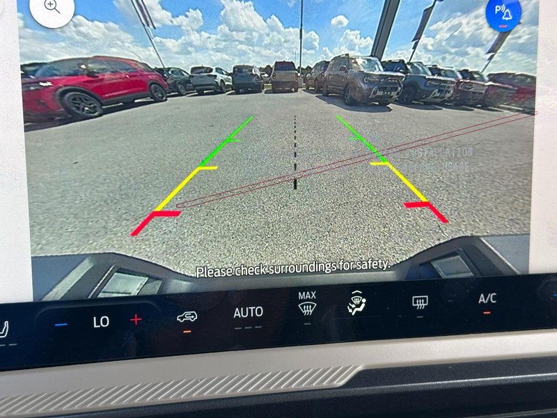 Ford Bronco Sport Vehicle Full-screen Gallery Image 13