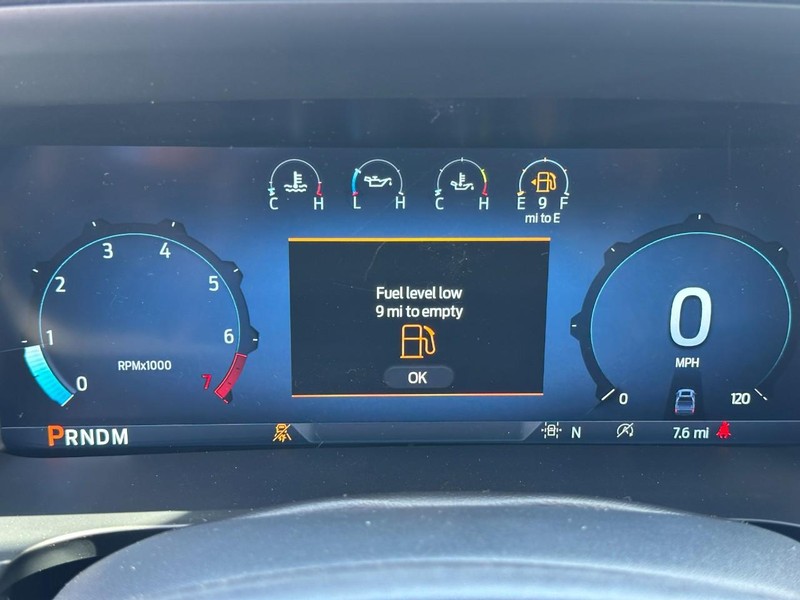 Ford F-150 Vehicle Full-screen Gallery Image 13