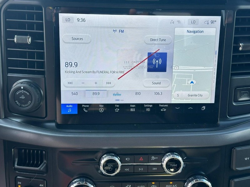 Ford F-150 Vehicle Full-screen Gallery Image 7