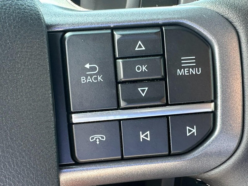 Ford F-150 Vehicle Full-screen Gallery Image 12