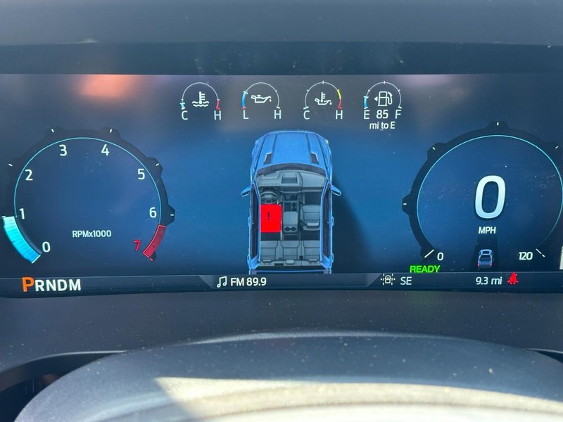 Ford F-150 Vehicle Full-screen Gallery Image 13