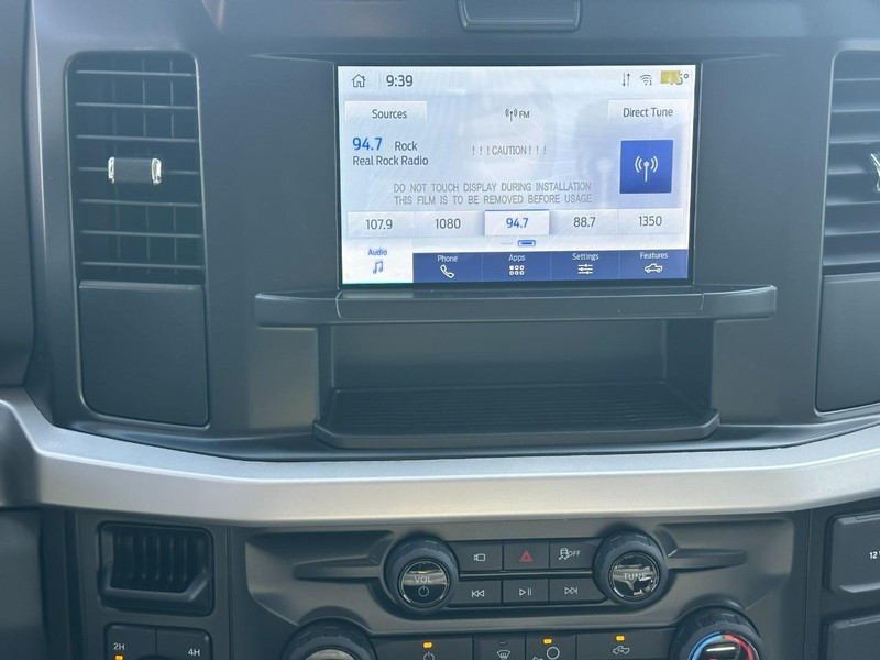 Ford Super Duty F-250 SRW Vehicle Full-screen Gallery Image 7