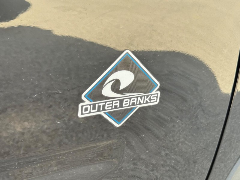 Ford Bronco Sport Vehicle Full-screen Gallery Image 7