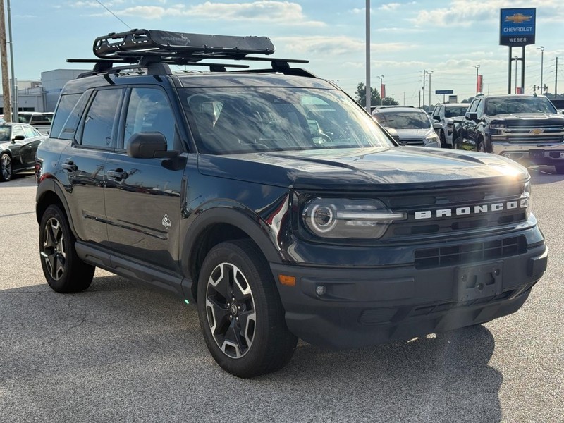 Ford Bronco Sport Vehicle Full-screen Gallery Image 9