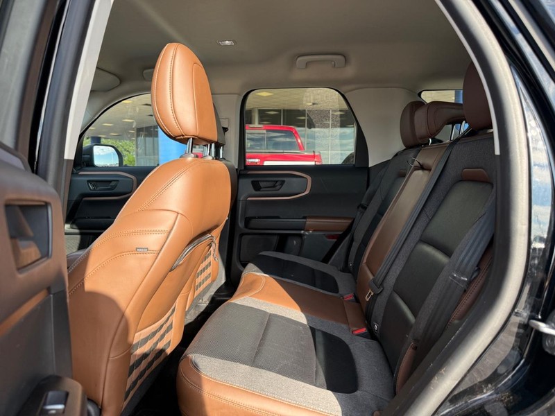 Ford Bronco Sport Vehicle Full-screen Gallery Image 11