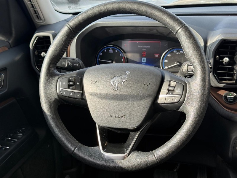 Ford Bronco Sport Vehicle Full-screen Gallery Image 13