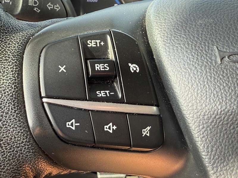 Ford Bronco Sport Vehicle Full-screen Gallery Image 14