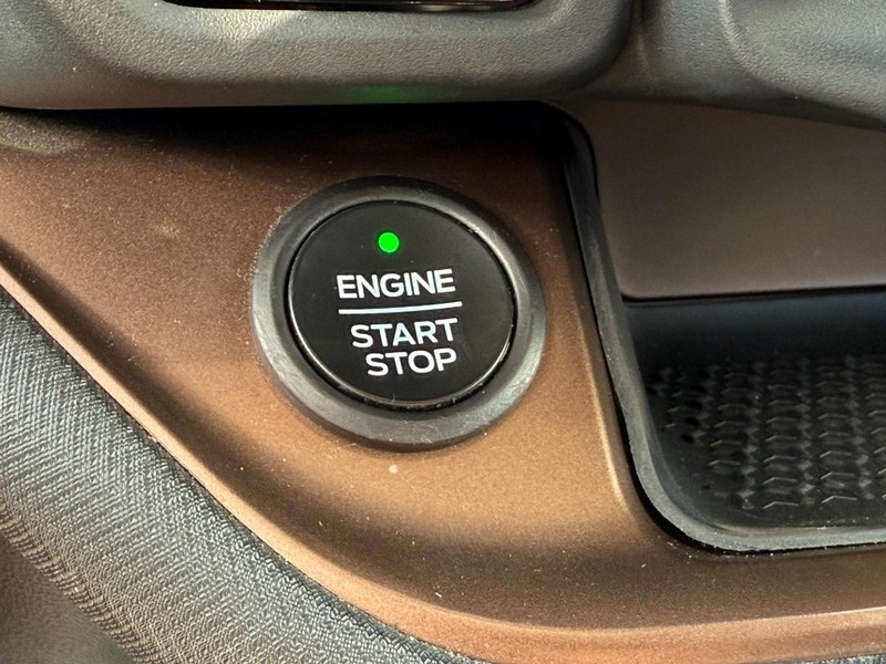 Ford Bronco Sport Vehicle Full-screen Gallery Image 18