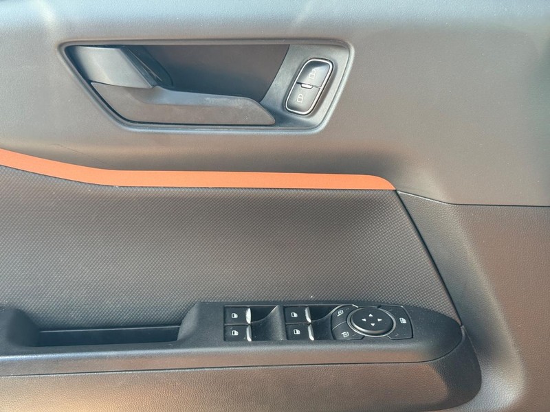 Ford Bronco Sport Vehicle Full-screen Gallery Image 24