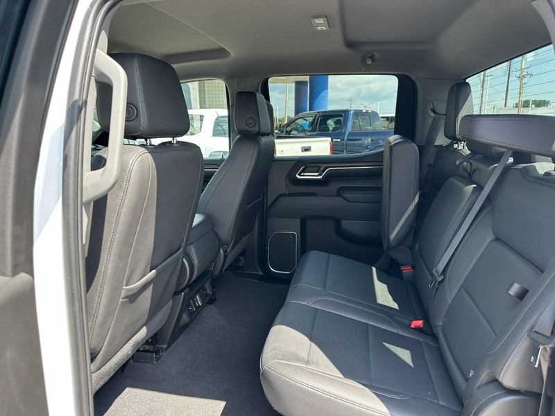 GMC Sierra 1500 Vehicle Full-screen Gallery Image 10