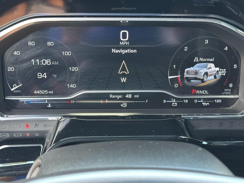 GMC Sierra 1500 Vehicle Full-screen Gallery Image 21