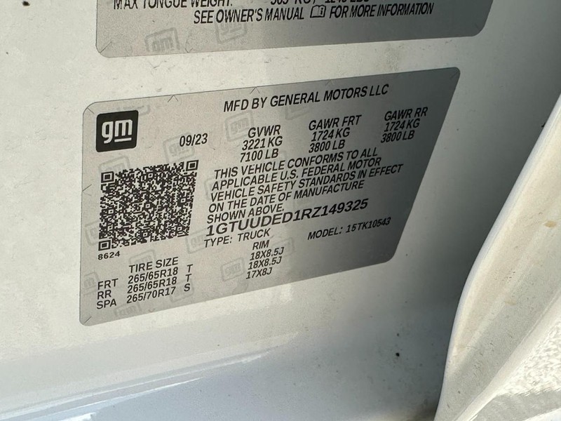 GMC Sierra 1500 Vehicle Full-screen Gallery Image 24