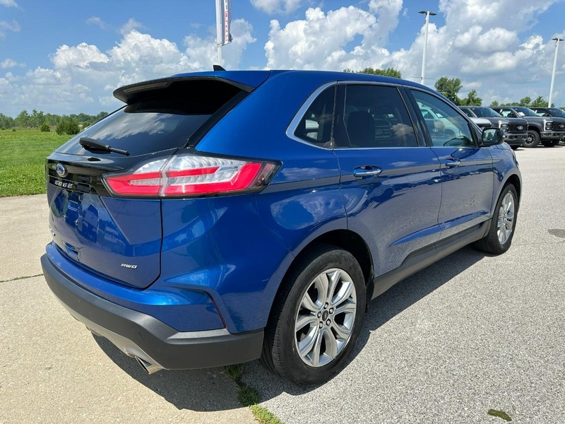 Ford Edge Vehicle Full-screen Gallery Image 7