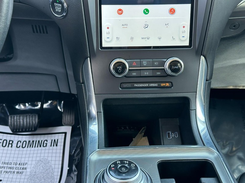 Ford Edge Vehicle Full-screen Gallery Image 14