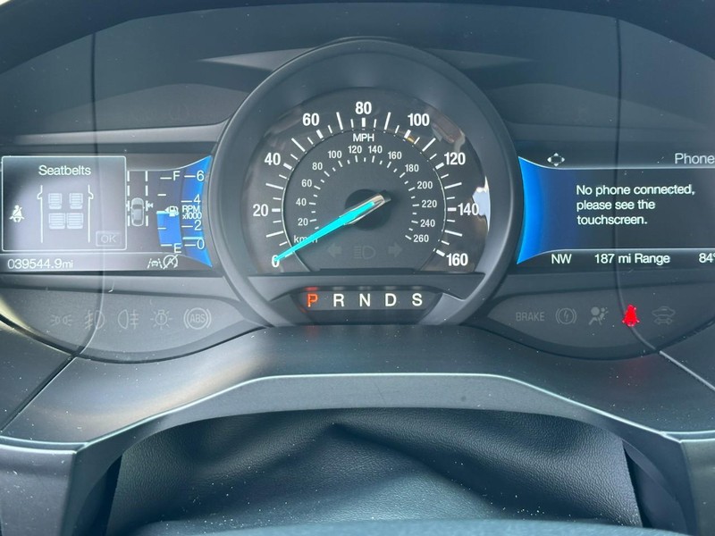 Ford Edge Vehicle Full-screen Gallery Image 21