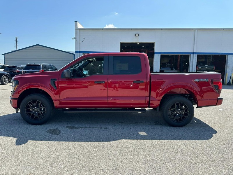 Ford F-150 Vehicle Full-screen Gallery Image 2
