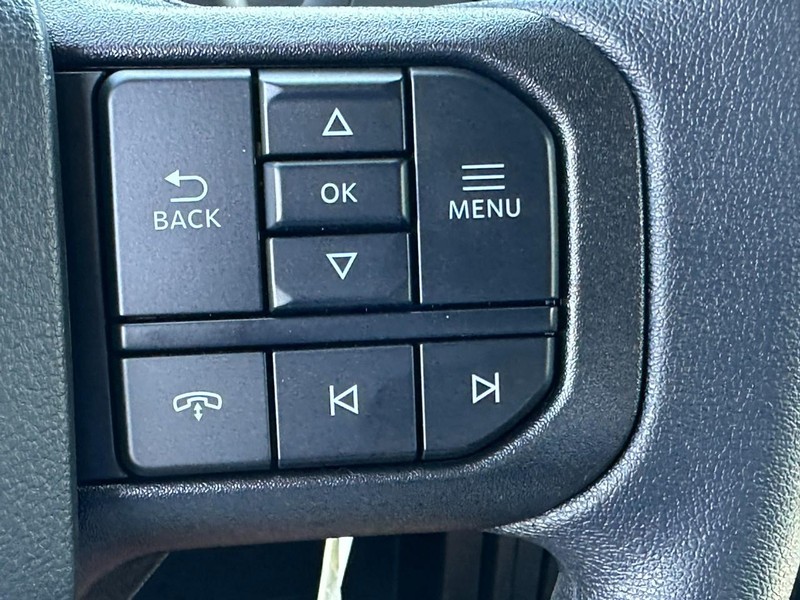 Ford F-150 Vehicle Full-screen Gallery Image 11