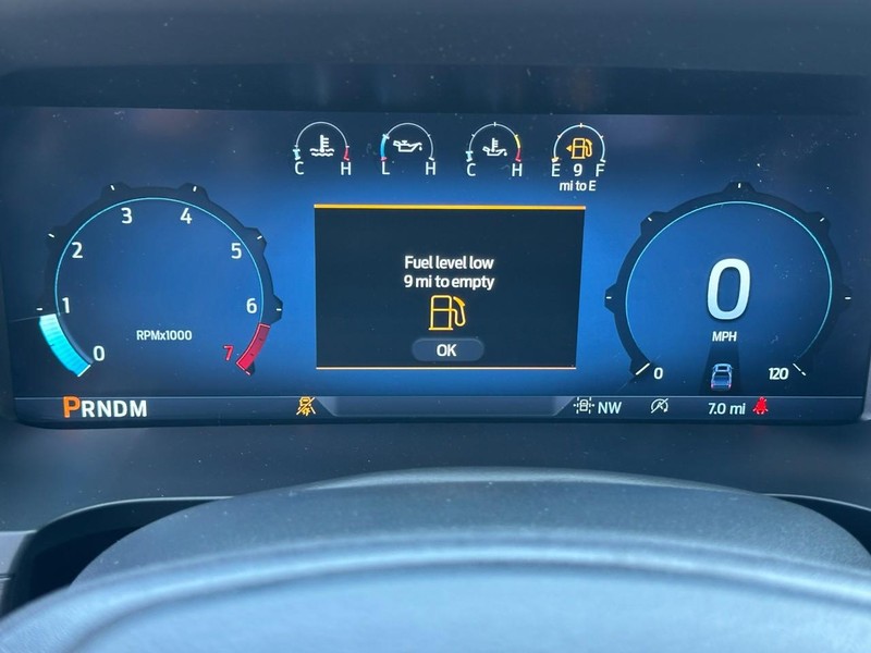 Ford F-150 Vehicle Full-screen Gallery Image 12