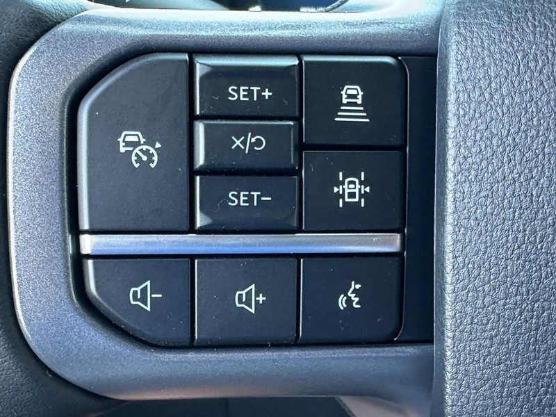 Ford F-150 Vehicle Full-screen Gallery Image 10