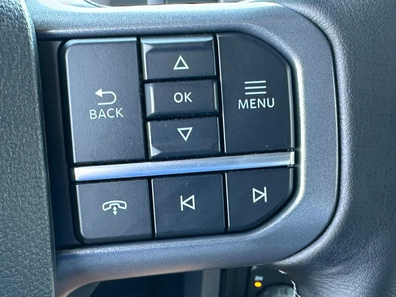 Ford F-150 Vehicle Full-screen Gallery Image 11