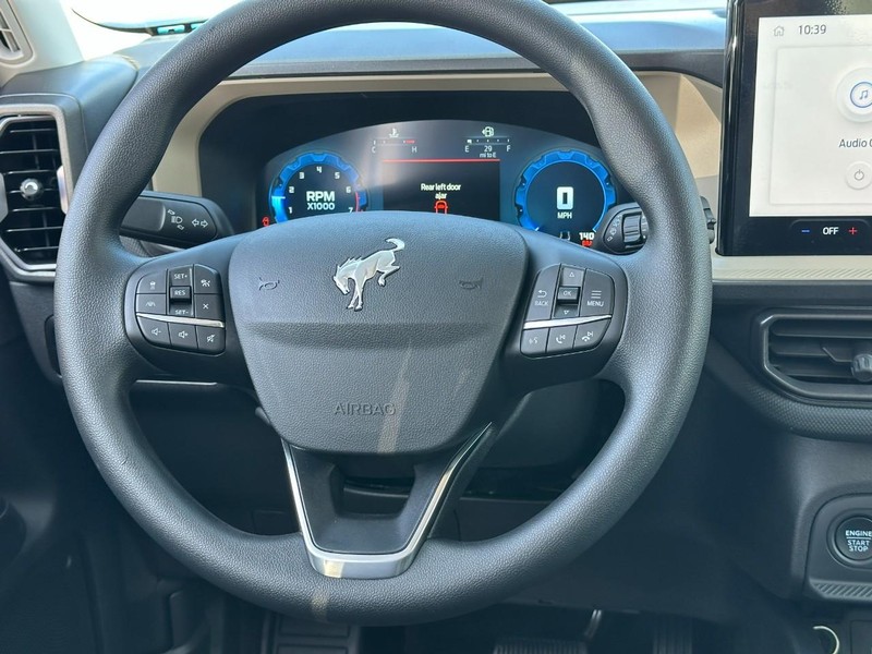 Ford Bronco Sport Vehicle Full-screen Gallery Image 6