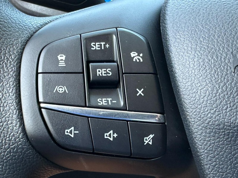 Ford Bronco Sport Vehicle Full-screen Gallery Image 11