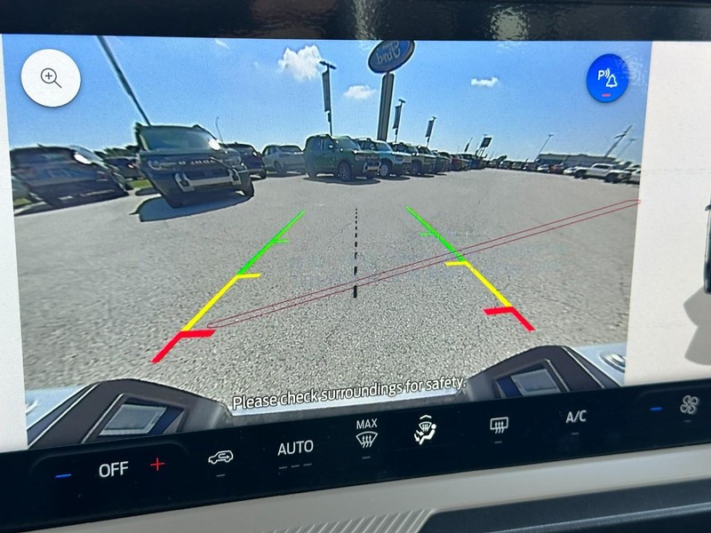 Ford Bronco Sport Vehicle Full-screen Gallery Image 14