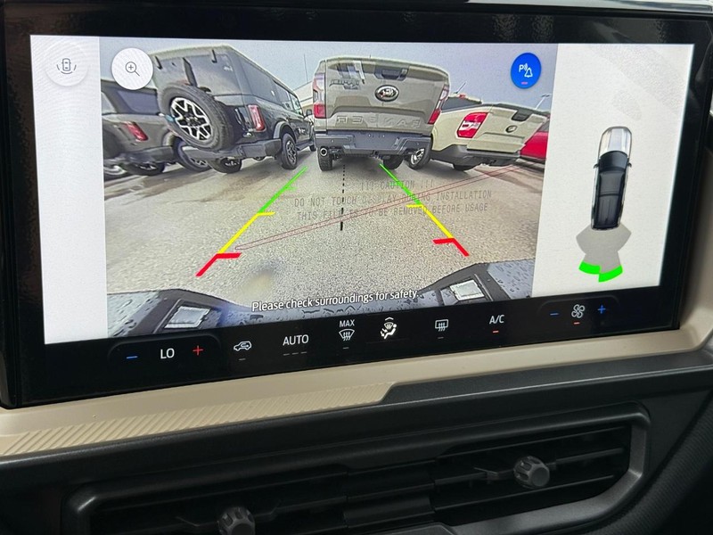 Ford Bronco Sport Vehicle Full-screen Gallery Image 11