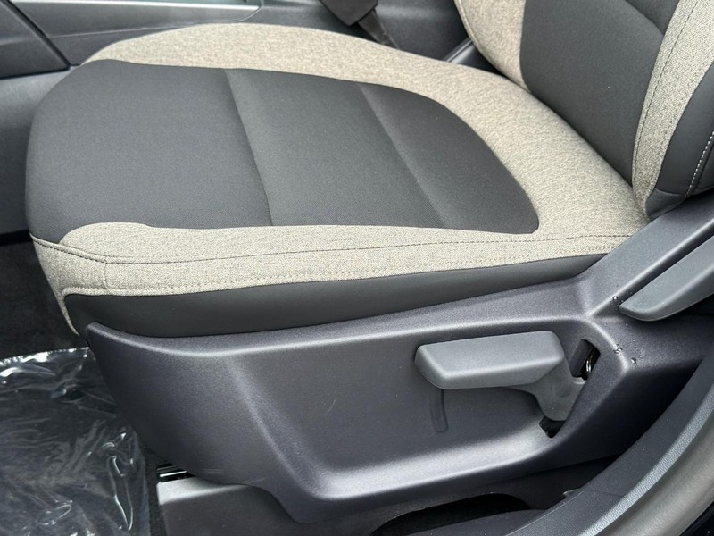 Ford Bronco Sport Vehicle Full-screen Gallery Image 17