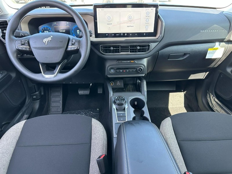 Ford Bronco Sport Vehicle Full-screen Gallery Image 5