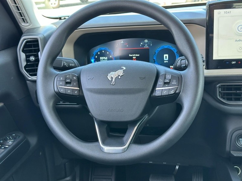 Ford Bronco Sport Vehicle Full-screen Gallery Image 6