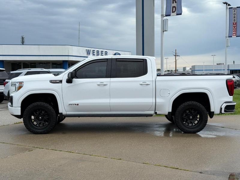 GMC Sierra 1500 Vehicle Full-screen Gallery Image 2